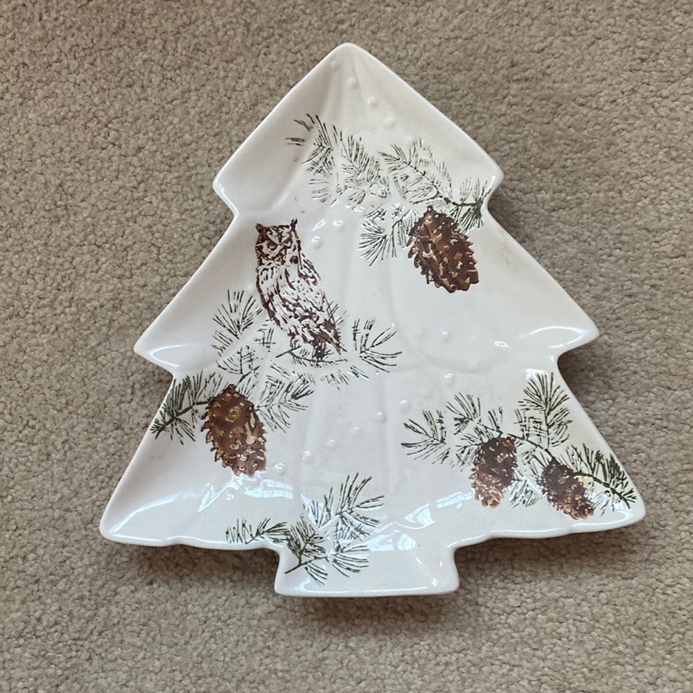 Tag Winter Tree with Pinecones and Owl